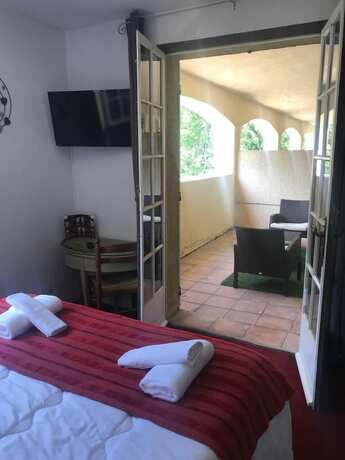 Imagen de la habitación del Human Hotel R&eacute;sidence. Foto 13