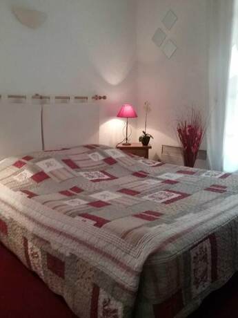 Imagen de la habitación del Human Hotel R&eacute;sidence. Foto 15