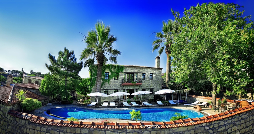 Imagen de la piscina del Hunnaphan Otel. Foto 18