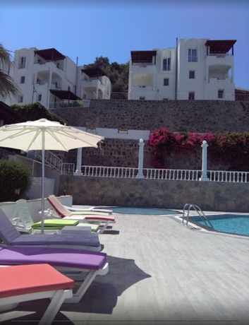 Imagen de la piscina del Hurpa Residence. Foto 19