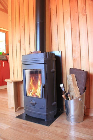 Imagen de los interiores del Huttopia Bozel en Vanoise. Foto 15