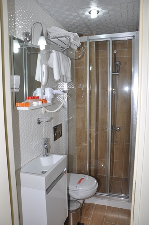 Imagen de la habitación del H&uuml;rriyet Hotel. Foto 7