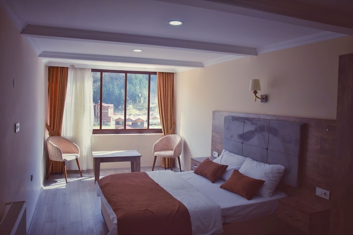 Imagen de la habitación del Huzur Otel. Foto 10