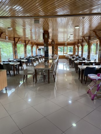 Imagen del bar/restaurante del Huzur Park Otel. Foto 2