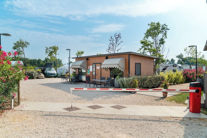 Imagen de los interiores del I Campi Wine Relais. Foto 16