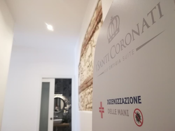 Imagen de los interiores del I Santi Coronati Bed and Breakfast. Foto 13