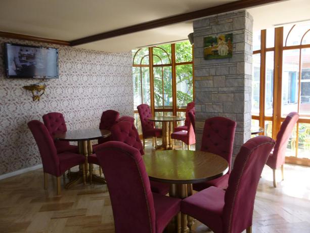 Imagen de los interiores del IL CONTE DI MONTE CRISTO, Sarande. Foto 9
