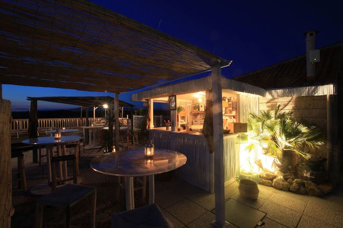 Imagen del bar/restaurante del INTìO. Foto 8