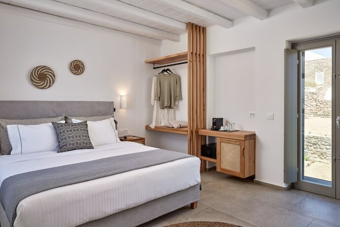 Imagen de la habitación del IONIC Suites. Foto 20