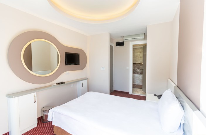 Imagen de la habitación del IS Hotel. Foto 6