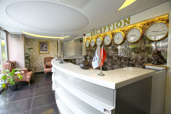 Imagen de los interiores del IS Hotel. Foto 17