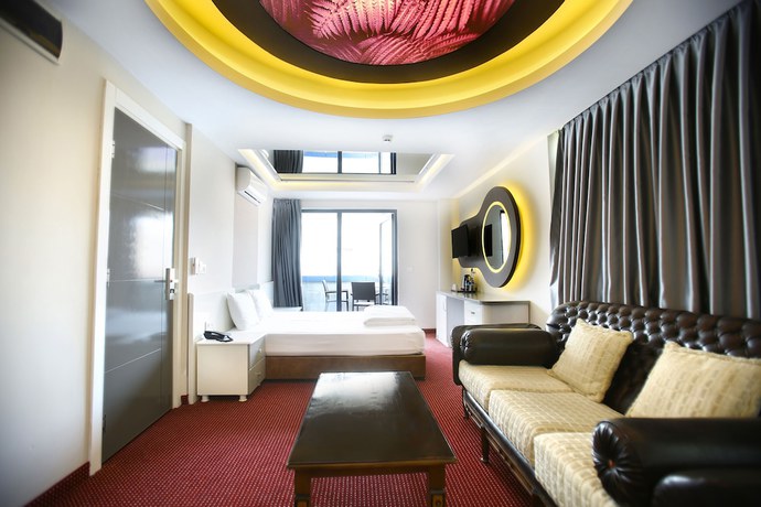 Imagen de la habitación del IS Hotel. Foto 12