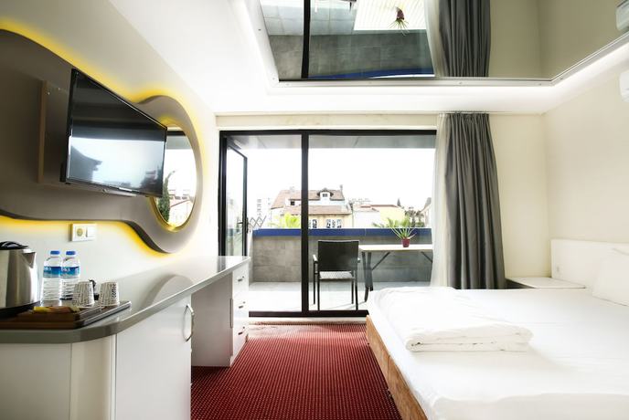 Imagen de la habitación del IS Hotel. Foto 13