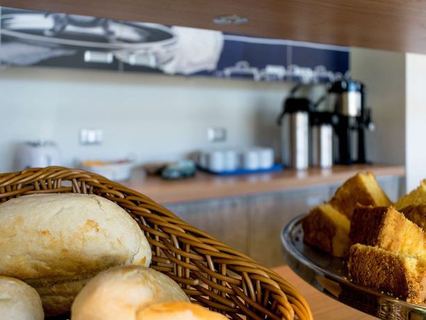 Imagen del bar/restaurante del Ibis Budget Calama. Foto 8