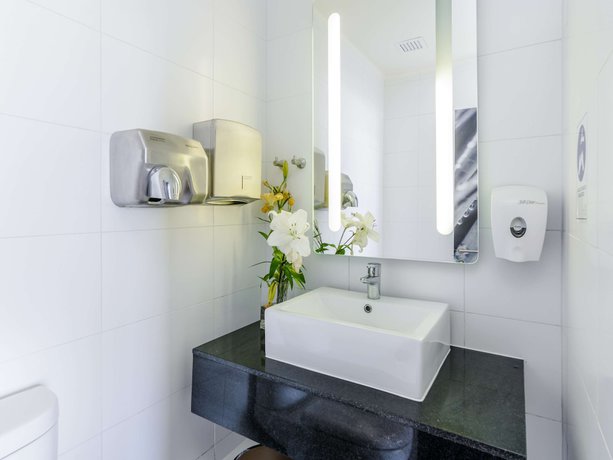 Imagen de los interiores del Ibis Budget Calama. Foto 40