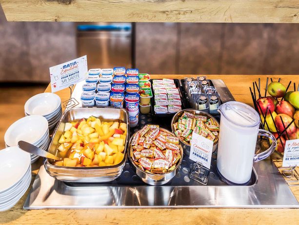 Imagen del bar/restaurante del Ibis Budget Lyon Est Beynost. Foto 9