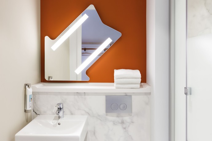 Imagen de la habitación del Ibis Budget Saint Genis Pouilly Geneva. Foto 18