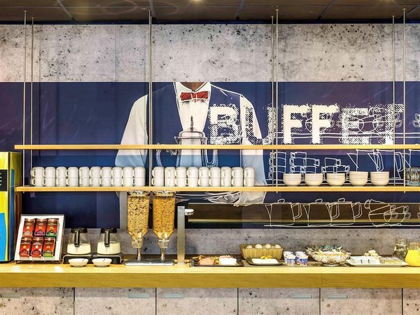 Imagen del bar/restaurante del Ibis Budget Saint-omer Centre, Saint Omer. Foto 4
