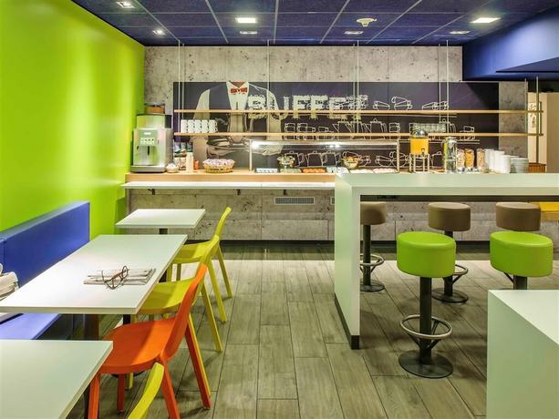 Imagen del bar/restaurante del Ibis Budget Saint-omer Centre, Saint Omer. Foto 5