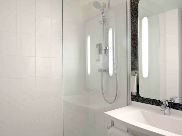 Imagen de la habitación del Ibis Clermont Ferrand Nord Riom. Foto 16