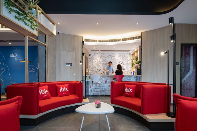 Imagen de la piscina del Ibis E'meishan Railway Station Hotel. Foto 17