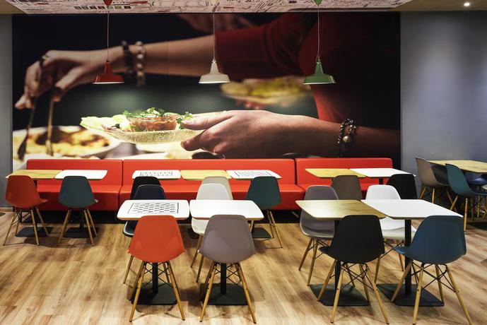 Imagen del bar/restaurante del Ibis Jerusalem City Center - An Accorhotels Brand. Foto 4