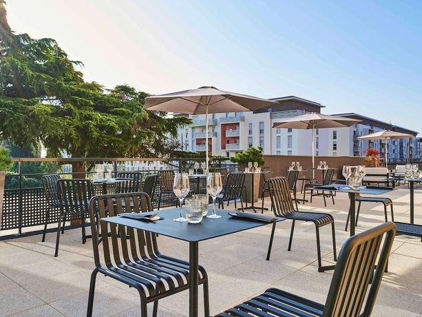 Imagen del bar/restaurante del Ibis Montlhery Paris Sud. Foto 3