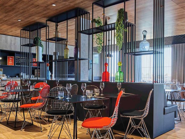 Imagen del bar/restaurante del Ibis Montlhery Paris Sud. Foto 4