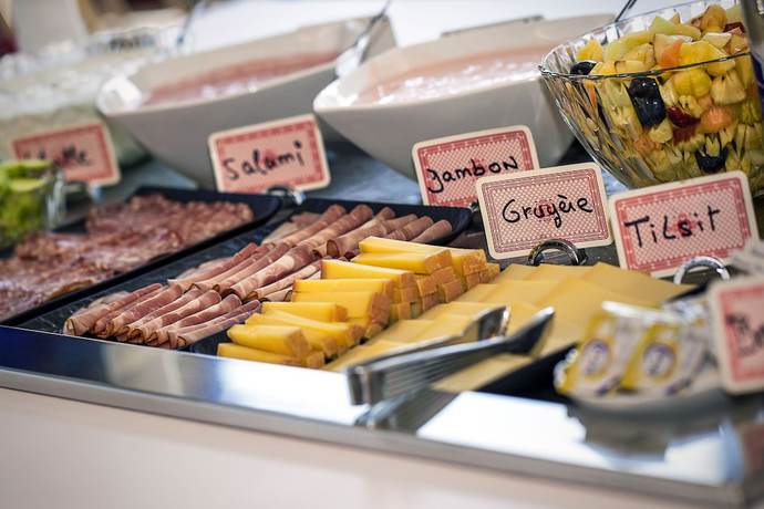 Imagen del bar/restaurante del Ibis Styles Albertville. Foto 7