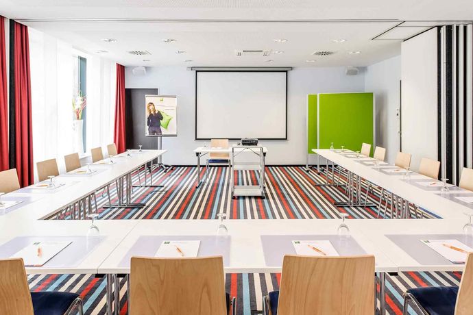 Imagen de los interiores del Ibis Styles Karlsruhe Ettlingen. Foto 13