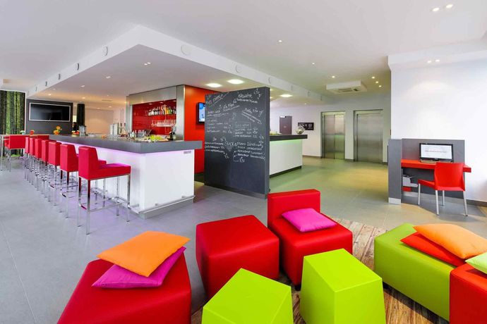 Imagen del bar/restaurante del Ibis Styles Karlsruhe Ettlingen. Foto 5