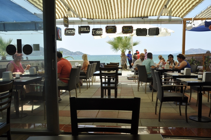 Imagen del bar/restaurante del Ibrahim Bey Hotel. Foto 2