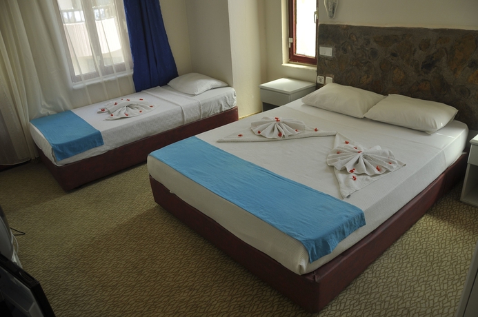 Imagen de la habitación del Ibrahim Bey Hotel. Foto 11