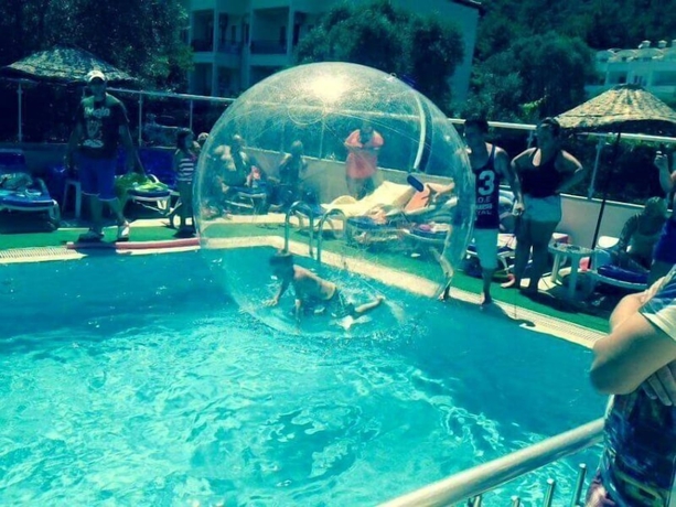 Imagen de la piscina del Icmeler Prestij Apart. Foto 15