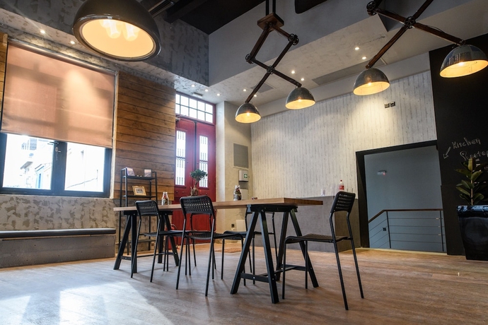 Imagen de los interiores del Iconic Athens Hostel. Foto 18