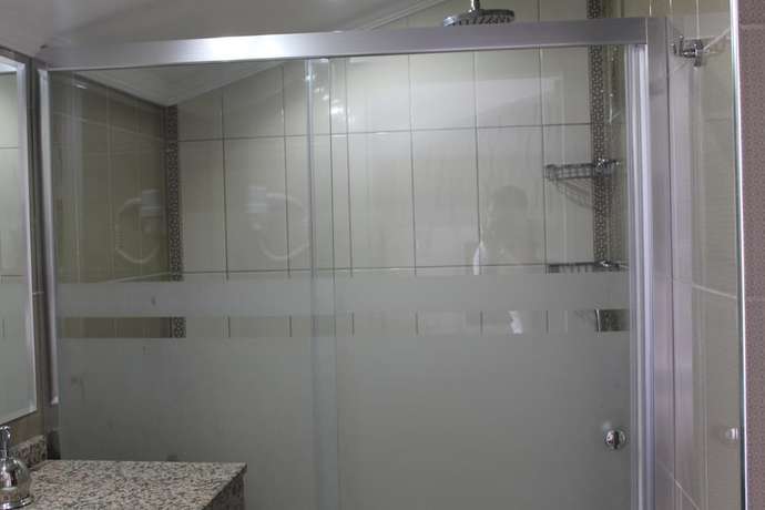 Imagen de la habitación del Ida Hotel. Foto 6