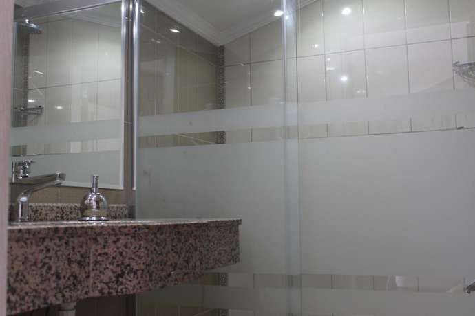 Imagen de la habitación del Ida Hotel. Foto 15