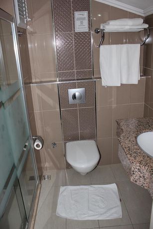 Imagen de la habitación del Ida Hotel. Foto 19