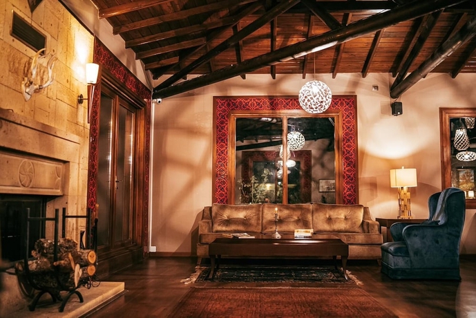 Imagen de los interiores del Ida Tas Konak. Foto 15