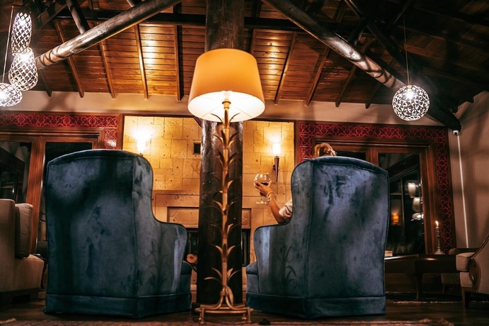 Imagen de los interiores del Ida Tas Konak. Foto 19