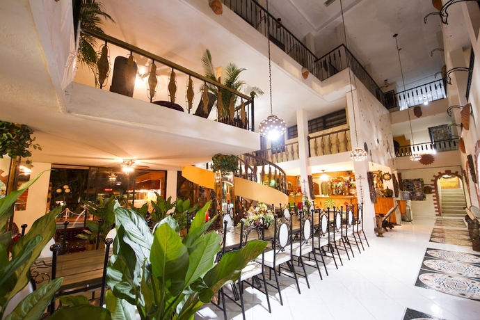 Imagen del bar/restaurante del Ideal Villa Hotel. Foto 3