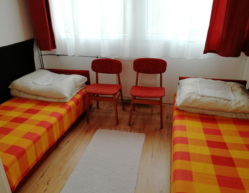 Imagen general del Ifj&uacute;s&aacute;gi Sz&aacute;ll&oacute; &eacute;s Kemping. Foto 9