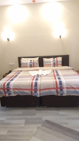 Imagen de la habitación del Ikarus Hotel. Foto 8