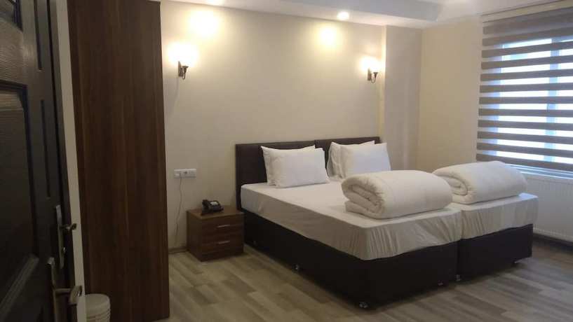 Imagen de la habitación del Ikarus Hotel. Foto 12