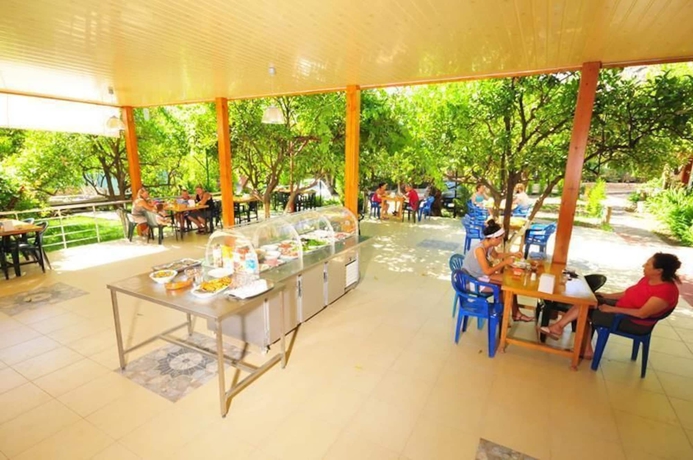 Imagen del bar/restaurante del Ikiz Pansiyon Bungalow. Foto 4