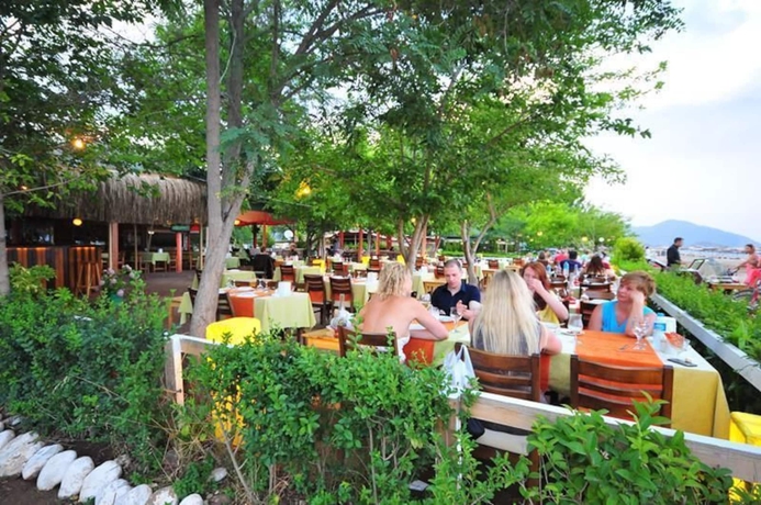 Imagen del bar/restaurante del Ikiz Pansiyon Bungalow. Foto 6