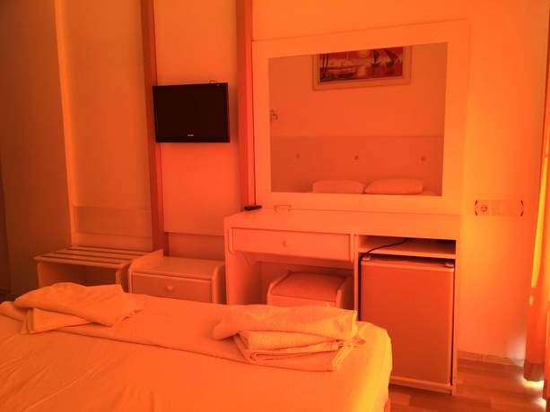 Imagen de la habitación del Ikont Hotel. Foto 4