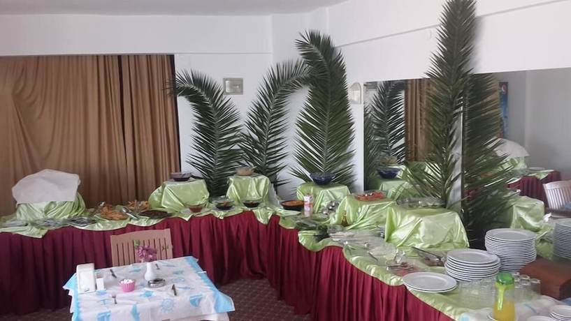 Imagen del bar/restaurante del Ikont Hotel. Foto 2