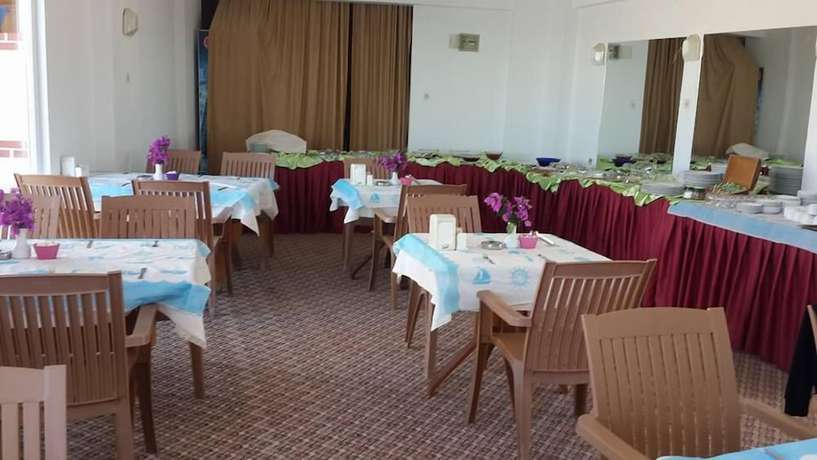 Imagen del bar/restaurante del Ikont Hotel. Foto 3