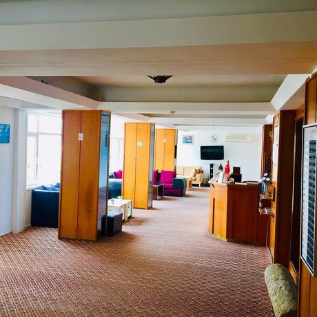 Imagen de los interiores del Ikont Hotel. Foto 16